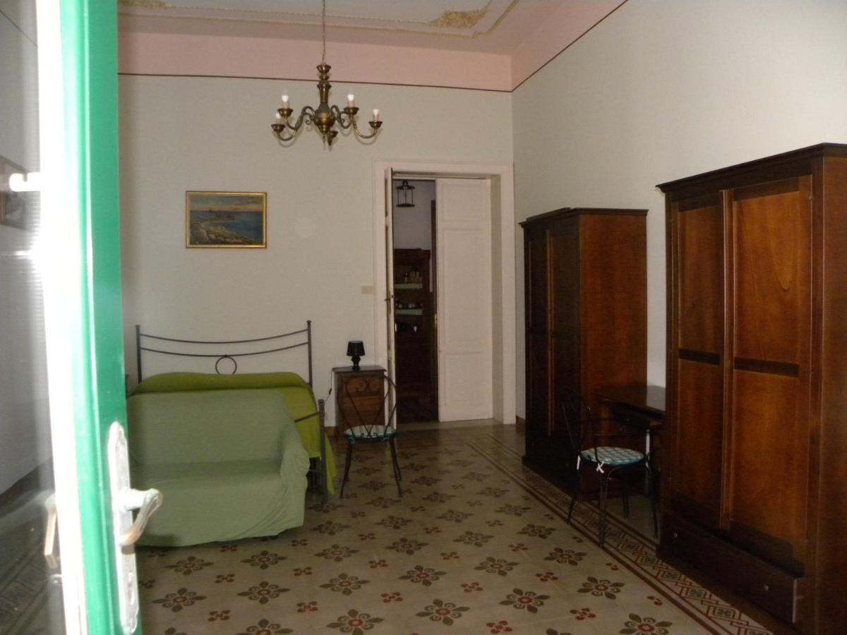 Novecento Apartment Đảo Lipari Ngoại thất bức ảnh
